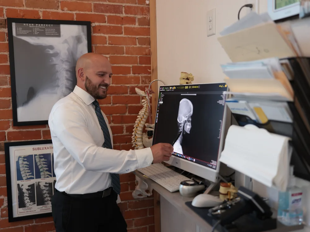 How Northern Roots Family Spinal Care treats headaches & migraines in Clear Lake
